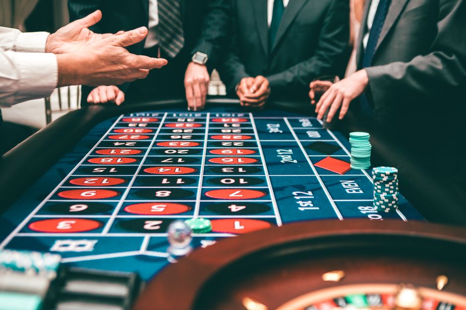 The House Always Wins? Why Players Keep Coming Back to Casino Games